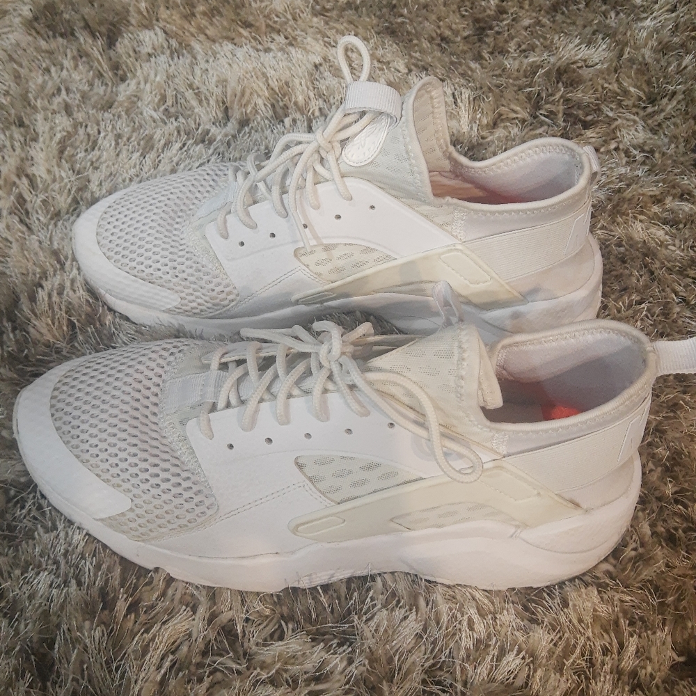 Shoes - Picture 4 of 4